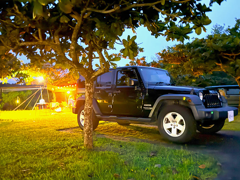 Jeepオープンカー アウトドア